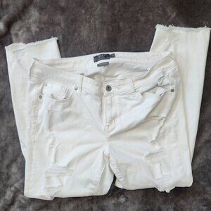 Torrid Cropped Boyfriend Jeans Sz 16. White Cropped Distressed Spring Plus Size